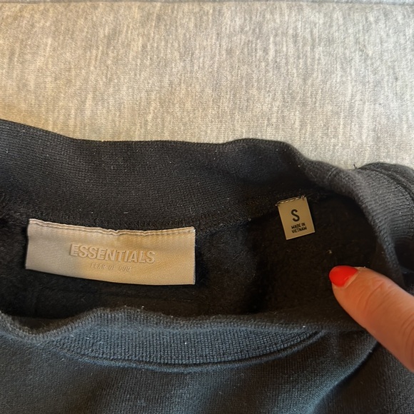 Essentials FEAR OF GOD Dark Grey crewneck sweater - Picture 5 of 5